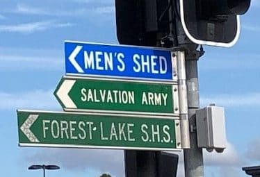 Street sign that reads Men's Shed.