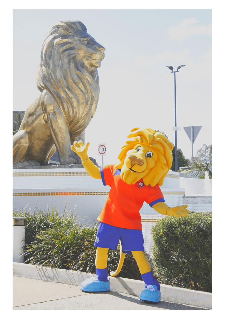 Leo the Lion throws roaring birthday bash