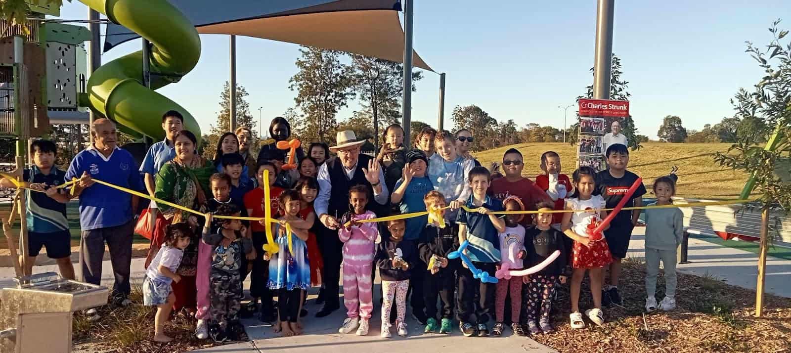 New park opens at Castamore Way - The Lake News